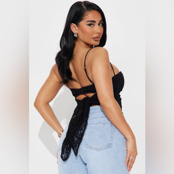 Black lace corset in black with adjustable spaghetti straps and built bra New - Picture 2 of 4